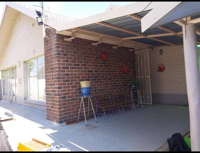 5 BEDROOM HOUSE FOR SALE IN BOKSBURG WEST